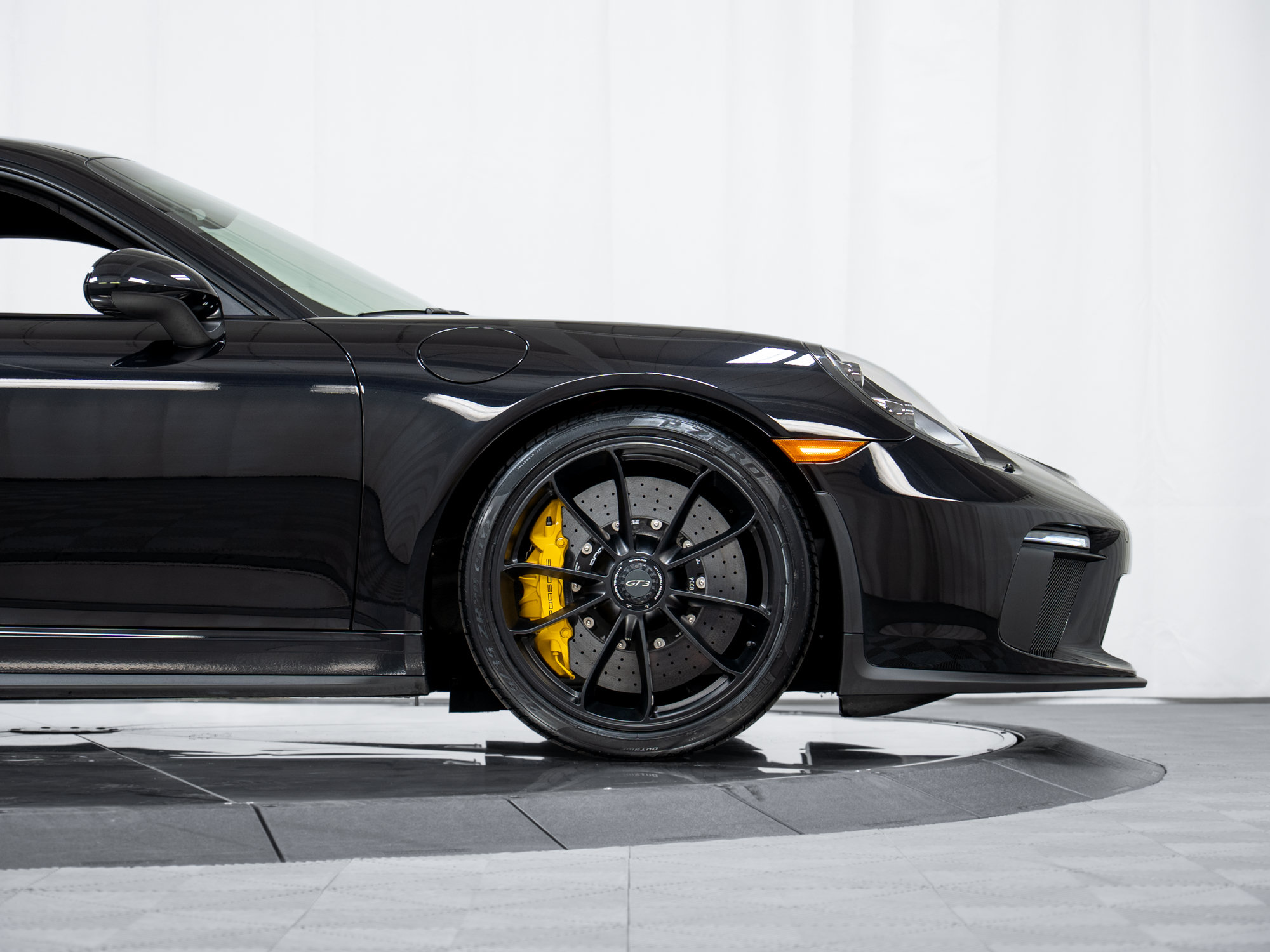 Certified 2018 Porsche 911 GT3 RWD image 11
