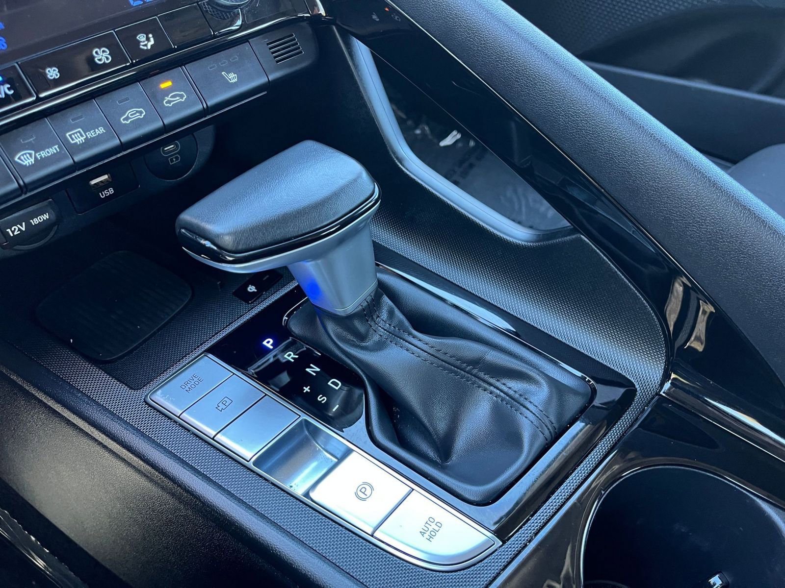 Used 2025 Hyundai Elantra SEL image 43