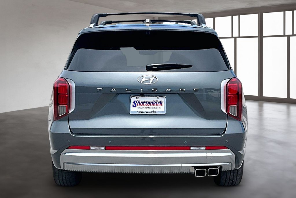 Used 2024 Hyundai Palisade Calligraphy FWD image 5