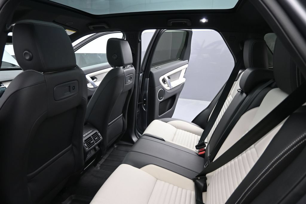 New 2026 Land Rover Discovery Sport Landmark AWD/4WD image 18