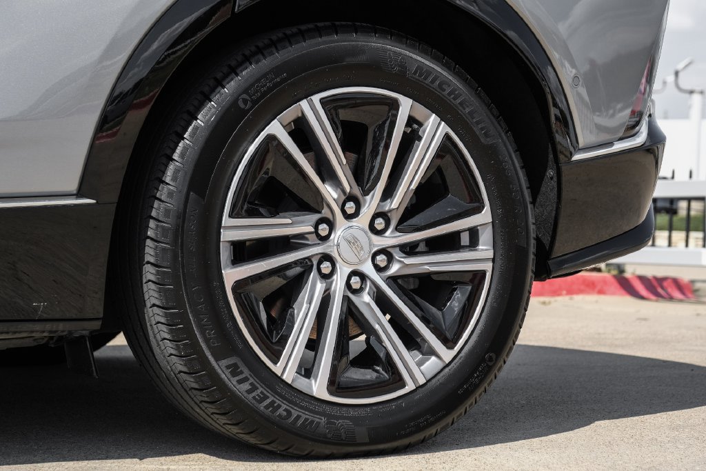 Used 2024 Cadillac Lyriq Luxury w/ LPO, Floor Liner Package RWD image 57
