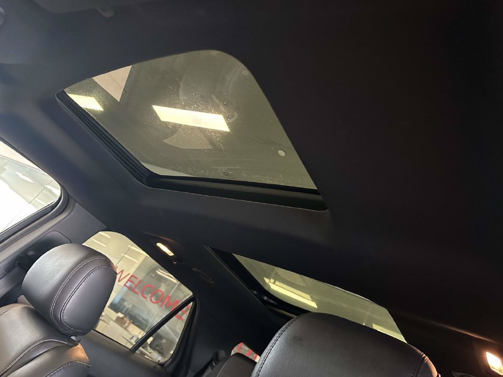 Used 2015 Ford Explorer XLT w/ Equipment Group 202A AWD/4WD image 21