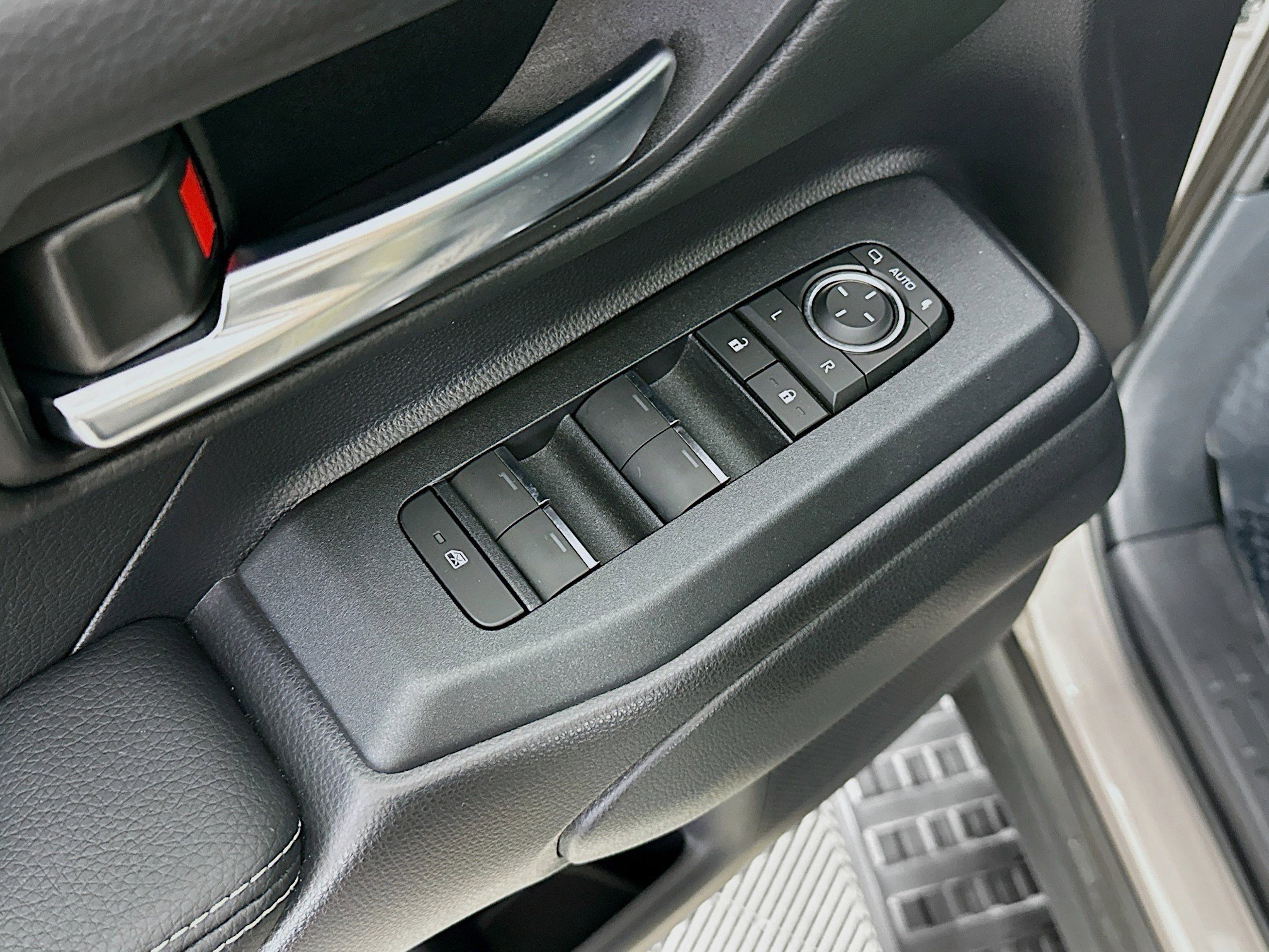 Used 2024 Toyota Land Cruiser image 35