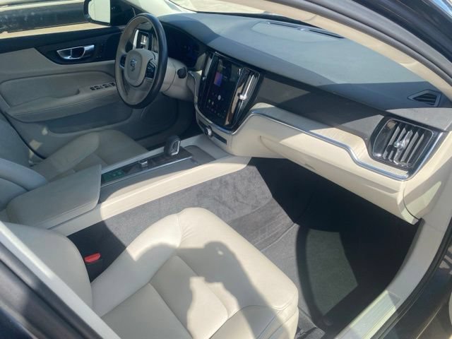 Used 2025 Volvo S60 B5 Plus AWD/4WD image 21