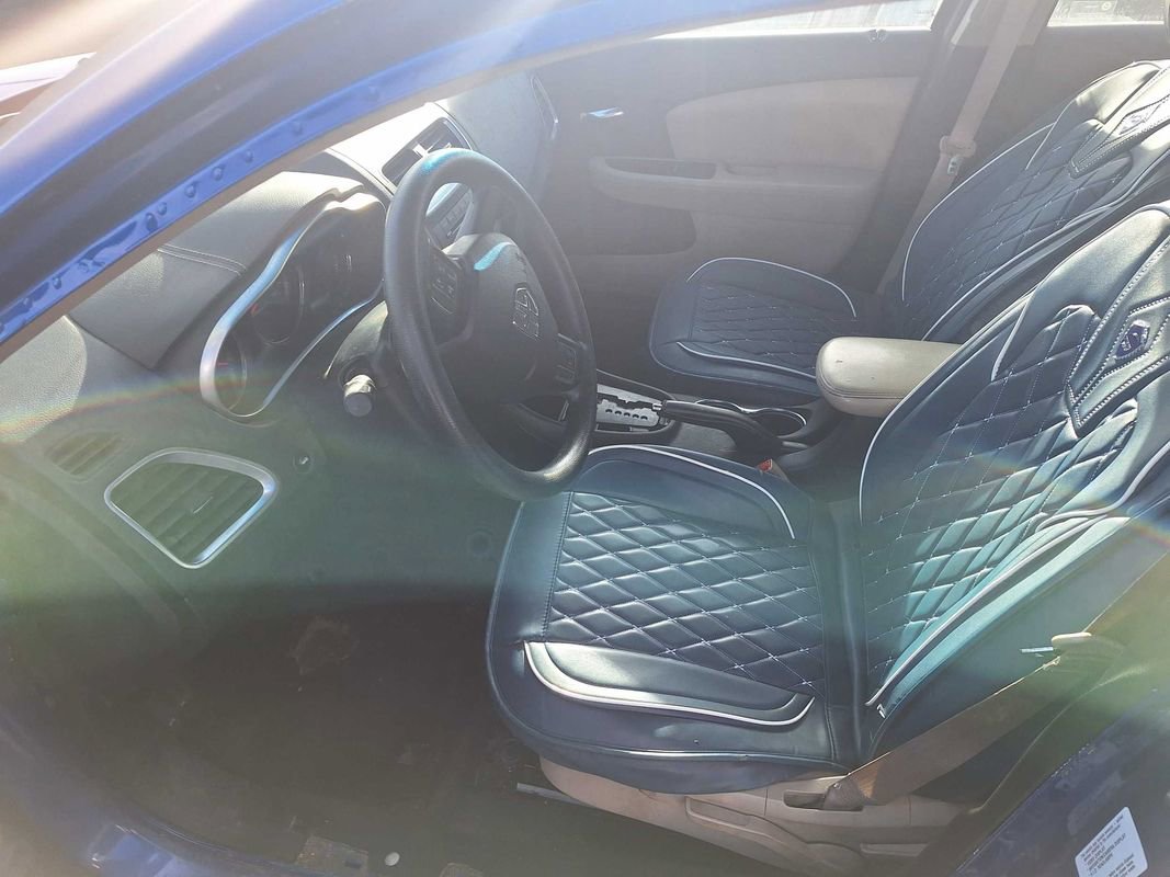 Used 2012 Dodge Avenger SE image 11