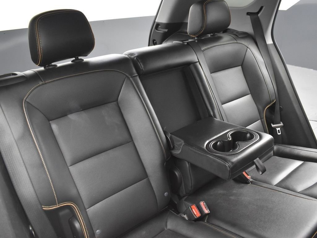 Used 2023 GMC Terrain AT4 image 21