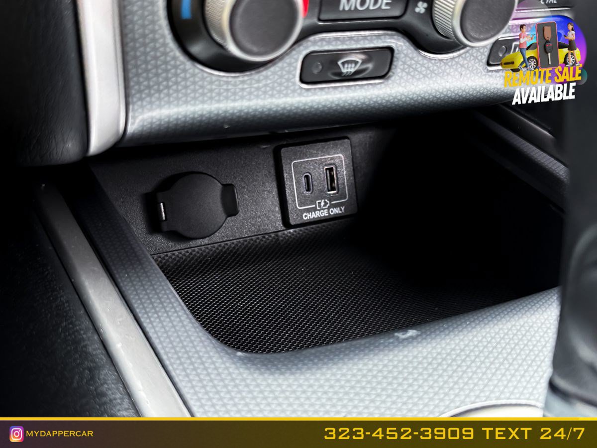 Used 2019 Nissan Pathfinder SL w/ Cargo Package FWD image 26