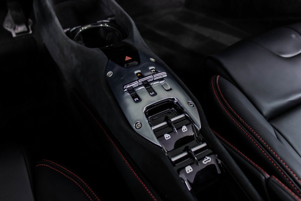 Certified 2022 Ferrari SF90 Spider image 5