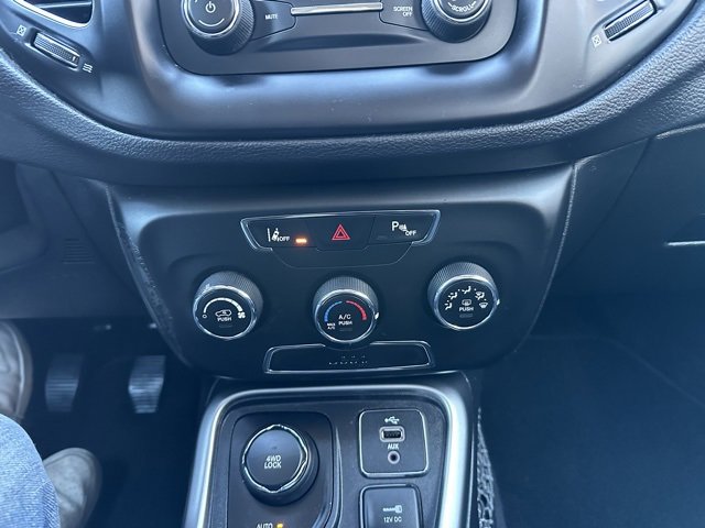 Used 2018 Jeep Compass Latitude w/ Safe & Security Group image 36