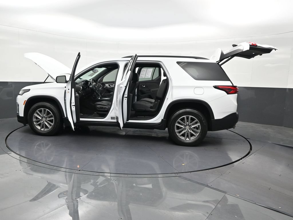 Used 2023 Chevrolet Traverse LT FWD image 33