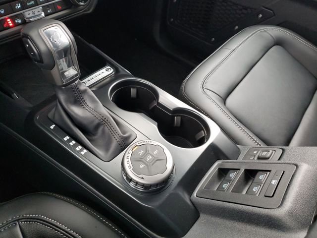 New 2025 Ford Bronco Outer Banks w/ Black Appearance Package image 25