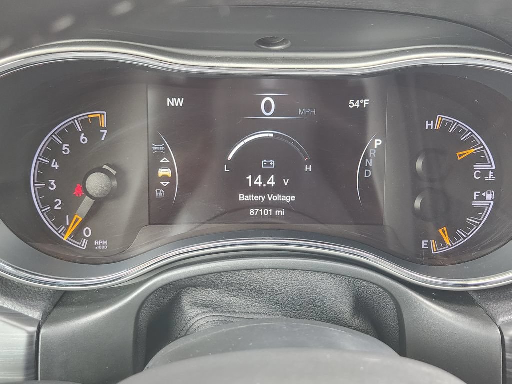 Used 2020 Jeep Grand Cherokee Altitude AWD/4WD image 7