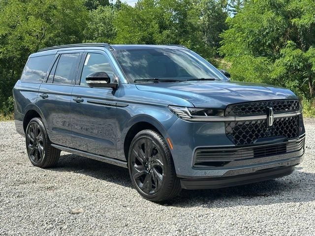 New 2027 Lincoln Navigator Reserve w/ Jet Appearance Package AWD/4WD image 30