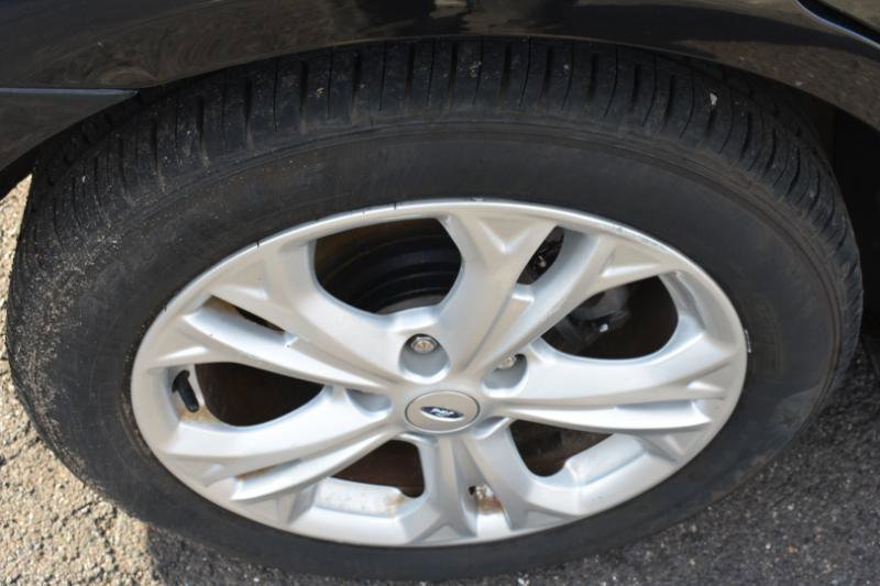 Used 2012 Ford Fusion SE FWD image 9