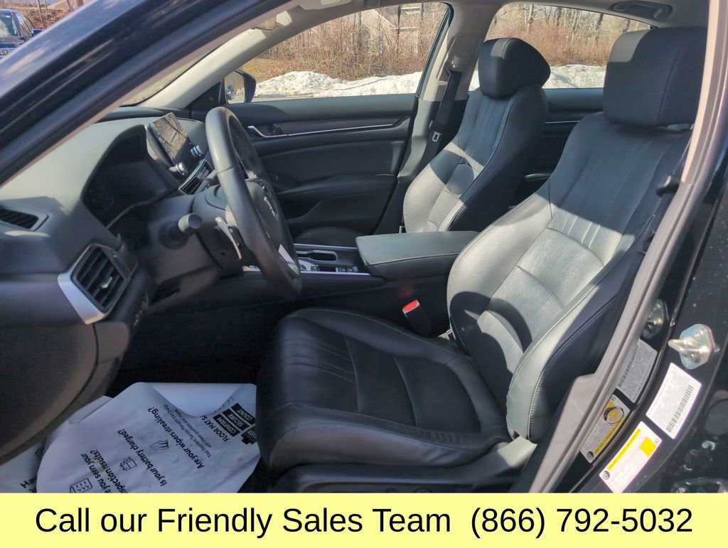 Used 2018 Honda Accord Touring image 11