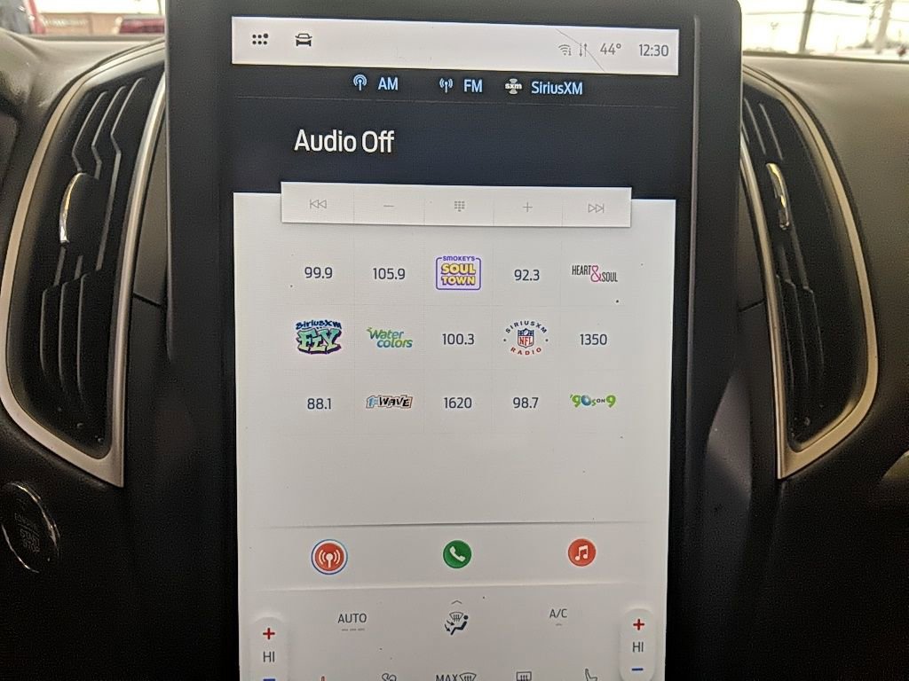 Used 2023 Ford Edge SEL image 19