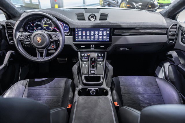 Used 2022 Porsche Cayenne Turbo GT image 33