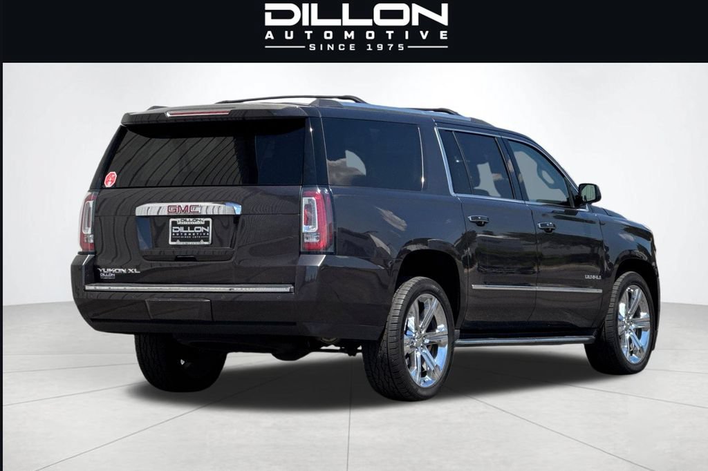 Used 2017 GMC Yukon XL Denali w/ Open Road Package AWD/4WD image 4