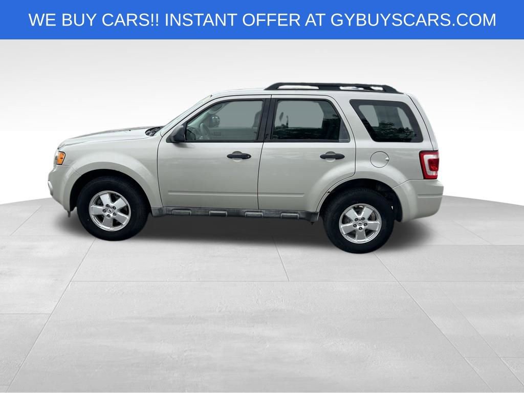 Used 2009 Ford Escape XLS FWD image 2