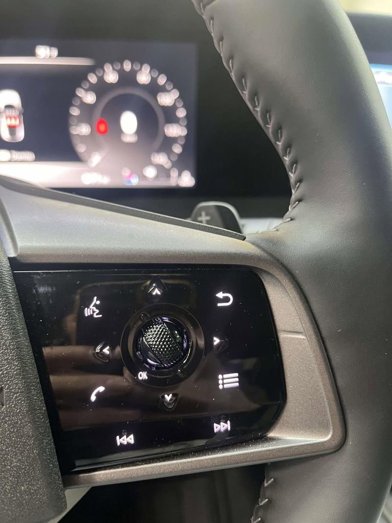 Certified 2025 Nissan Murano SV image 22