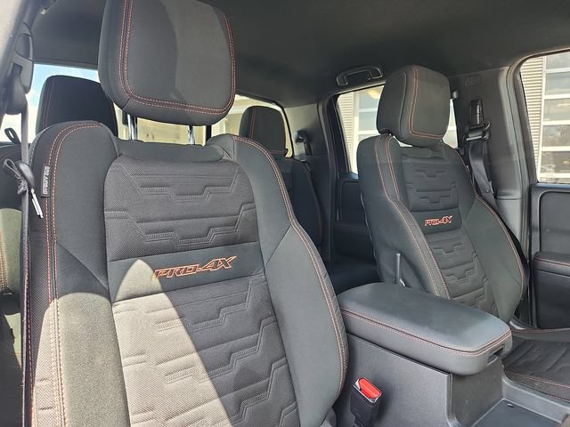 Used 2024 Nissan Frontier PRO-4X w/ Technology Package AWD/4WD image 30