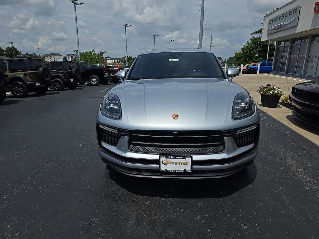 Used 2022 Porsche Macan S w/ Premium Package image 2
