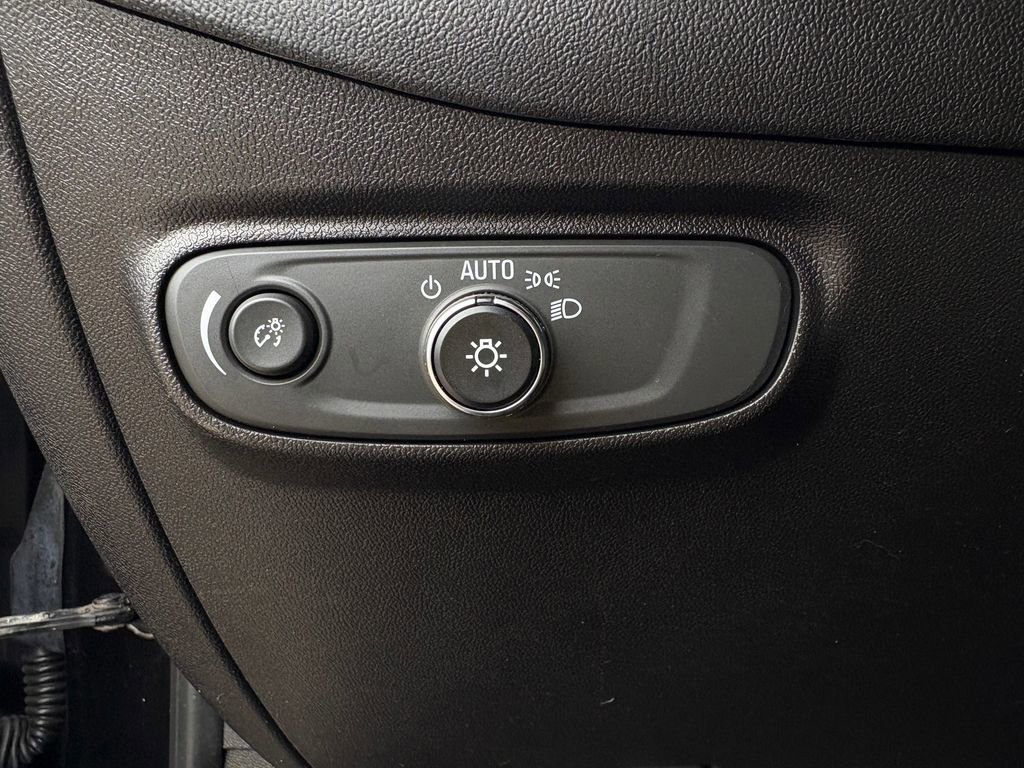 Used 2019 Chevrolet Equinox LT image 24