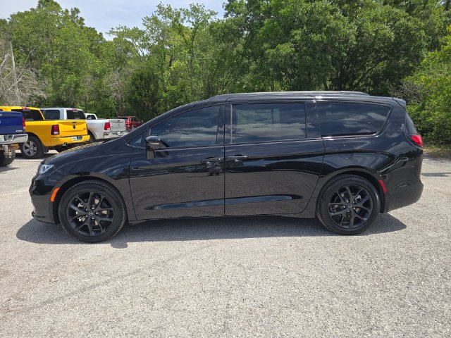 New 2026 Chrysler Pacifica Limited w/ S Appearance Package FWD image 6