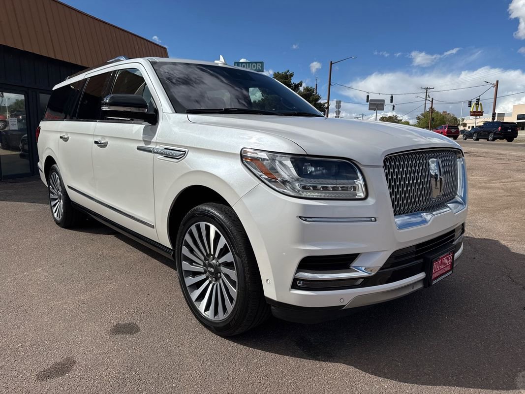 Used 2019 Lincoln Navigator L Reserve w/ Cargo Package AWD/4WD image 8
