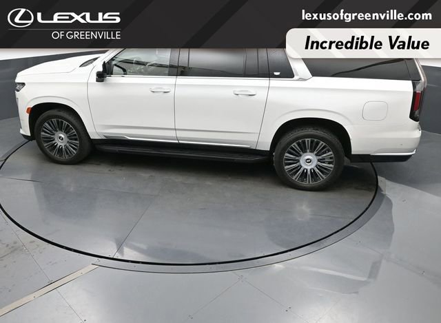 Used 2023 Cadillac Escalade ESV Premium Luxury AWD/4WD image 45