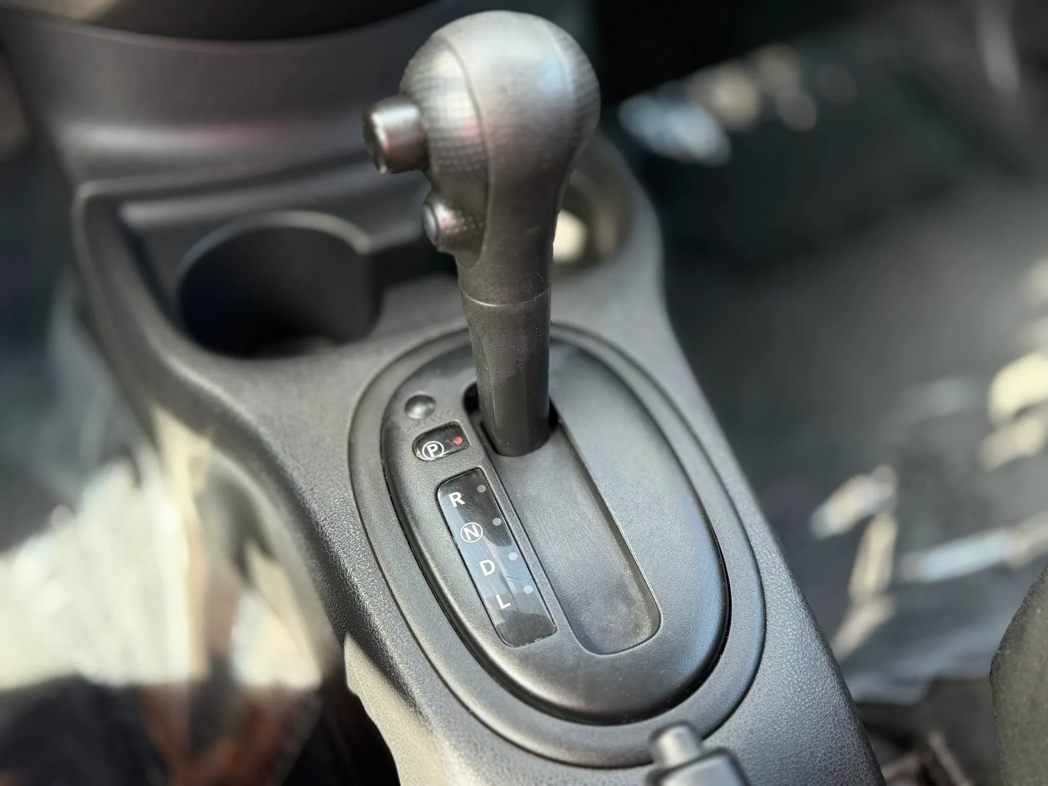Used 2014 Nissan Versa S Plus FWD image 25