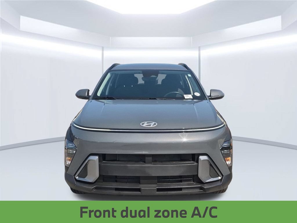 Used 2025 Hyundai Kona SEL FWD image 12
