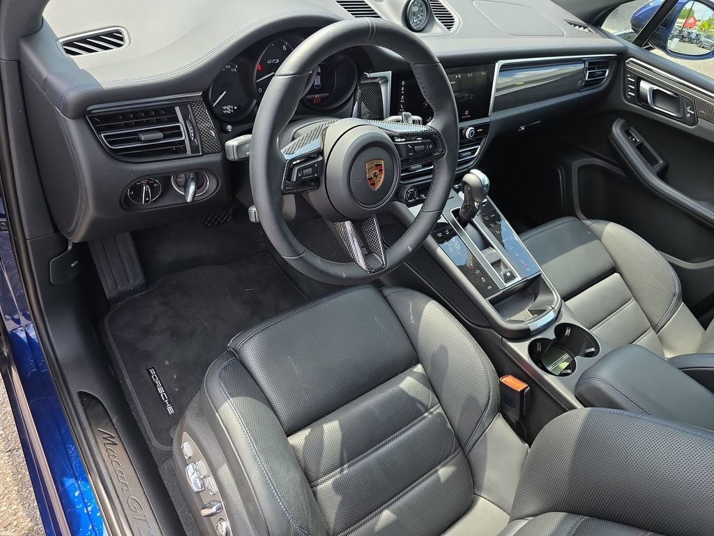 Used 2024 Porsche Macan GTS AWD/4WD image 9