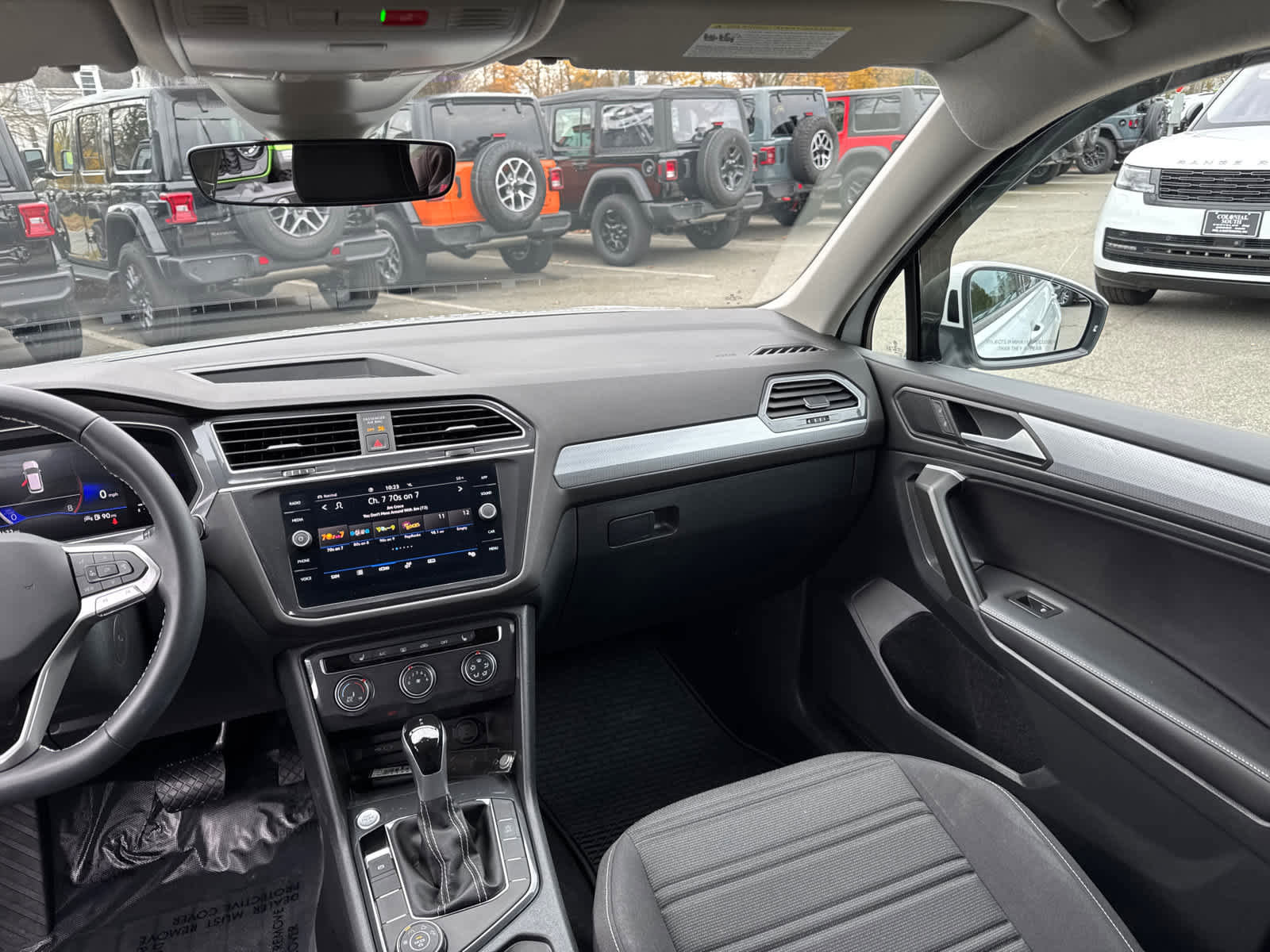 Used 2024 Volkswagen Tiguan S image 35