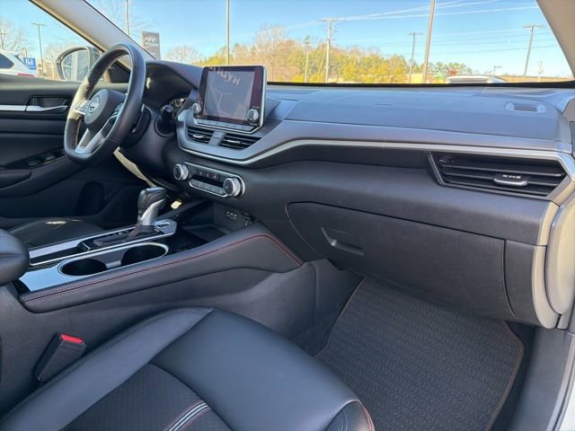 Used 2025 Nissan Altima 2.5 SR image 33