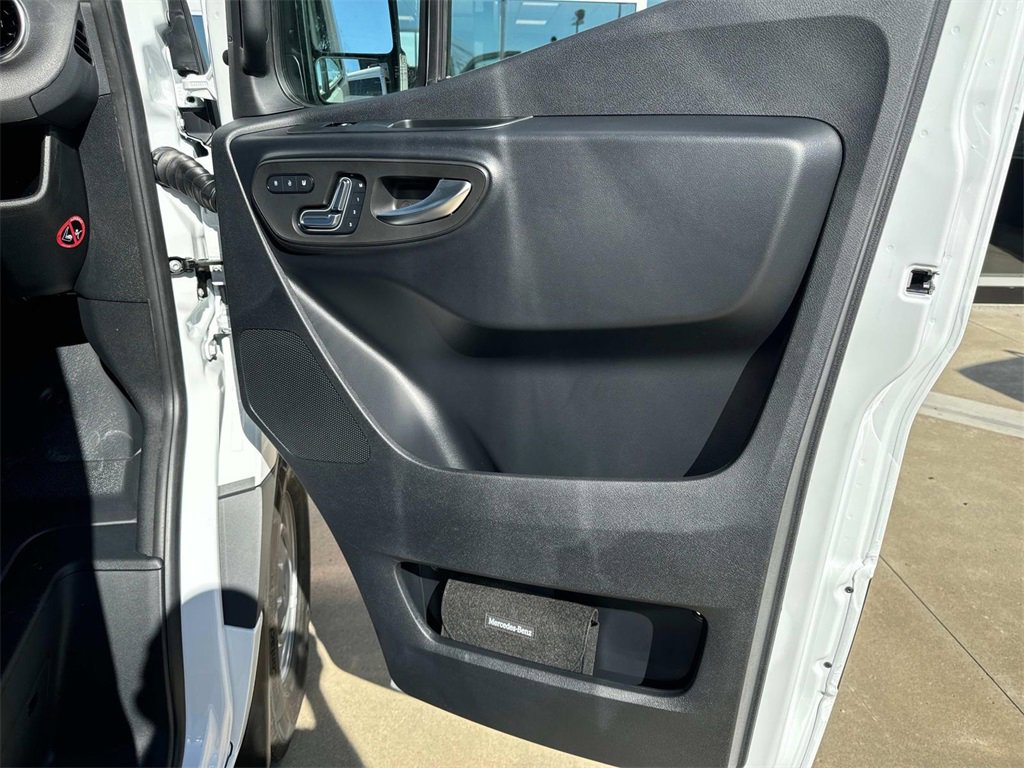 New 2025 Mercedes-Benz Sprinter 2500 image 11