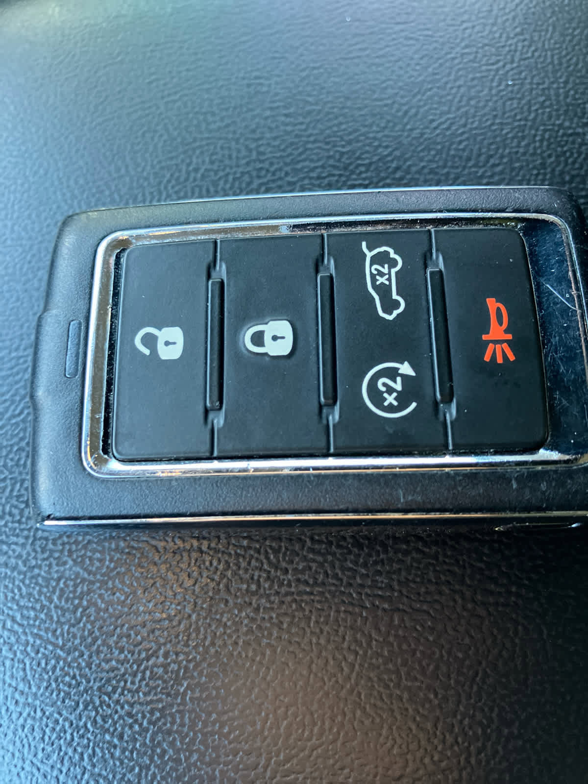 Used 2021 Jeep Grand Cherokee L Laredo w/ Luxury Tech Group I image 32