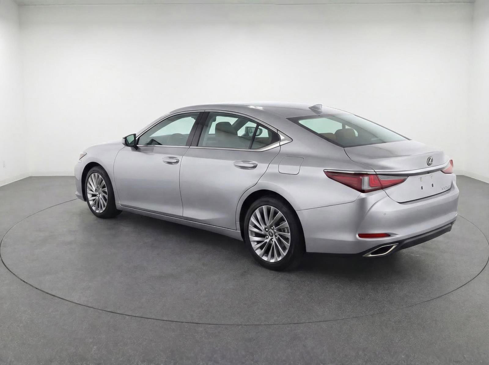 Used 2020 Lexus ES 350 Ultra Luxury w/ Accessory Package 2 image 3