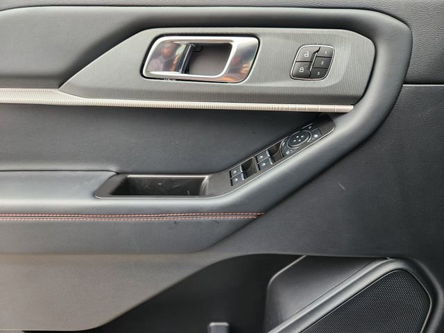 New 2025 Ford Explorer ST-Line w/ Premium Package AWD/4WD image 16