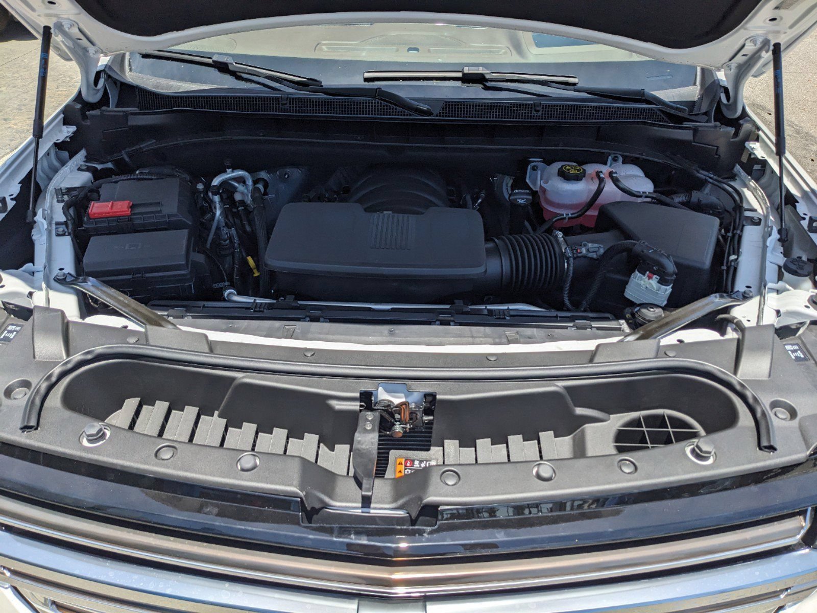 New 2023 Chevrolet Suburban High Country RWD image 15