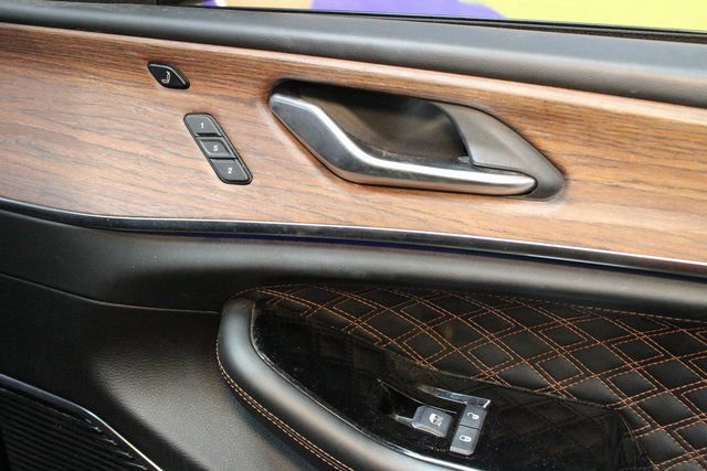 Used 2021 Jeep Grand Cherokee L Summit w/ Luxury Tech Group V image 9