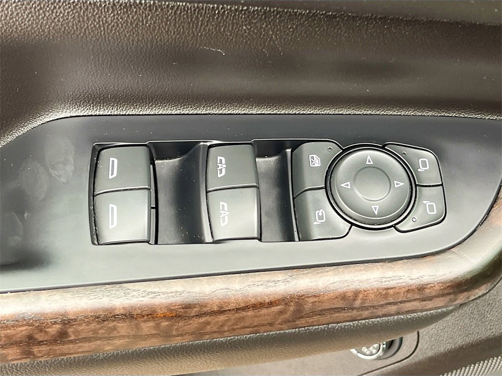 Used 2022 GMC Acadia Denali w/ Denali Ultimate Package image 17