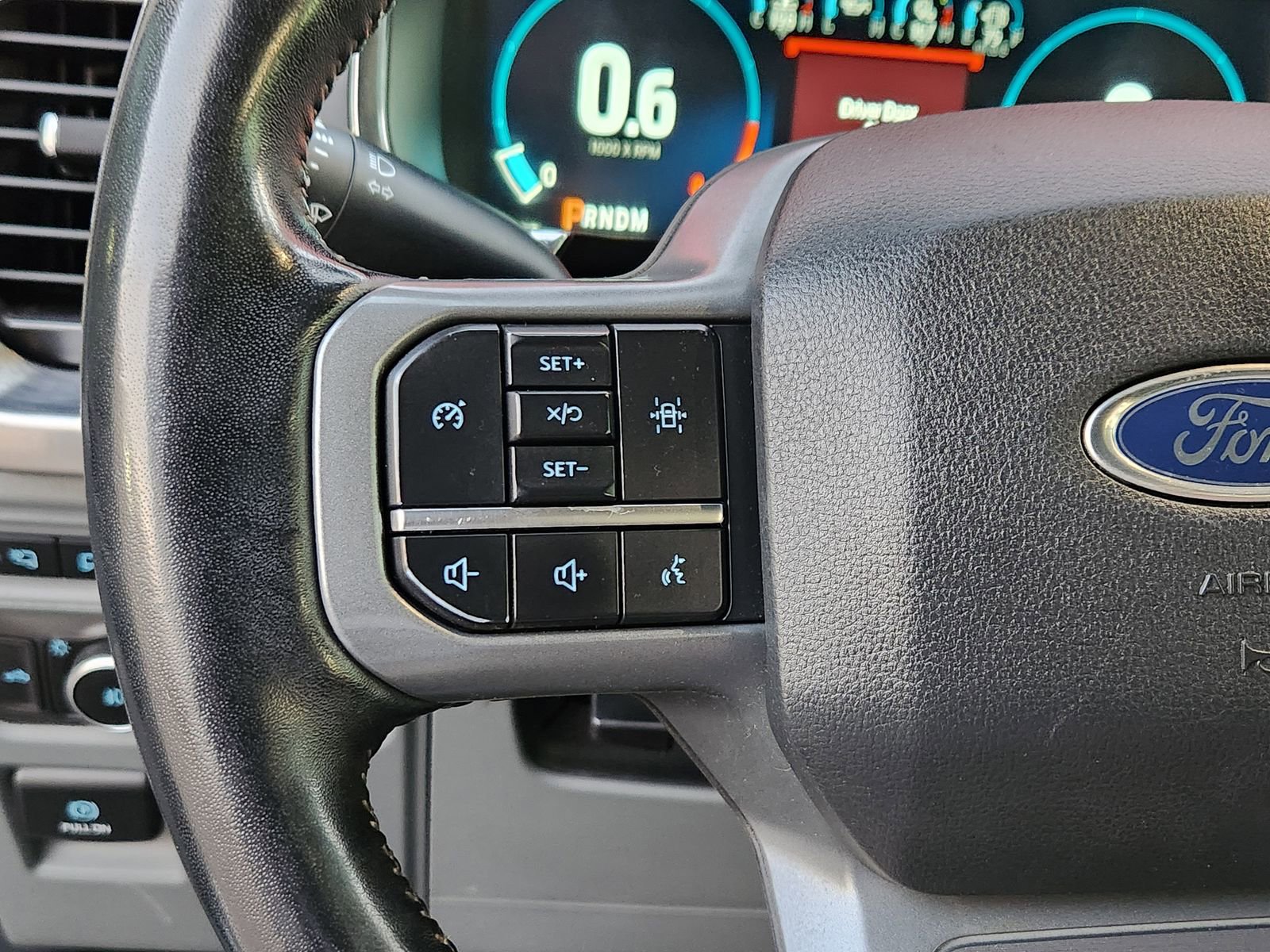 Used 2022 Ford F150 Lariat w/ Equipment Group 501A Mid image 33