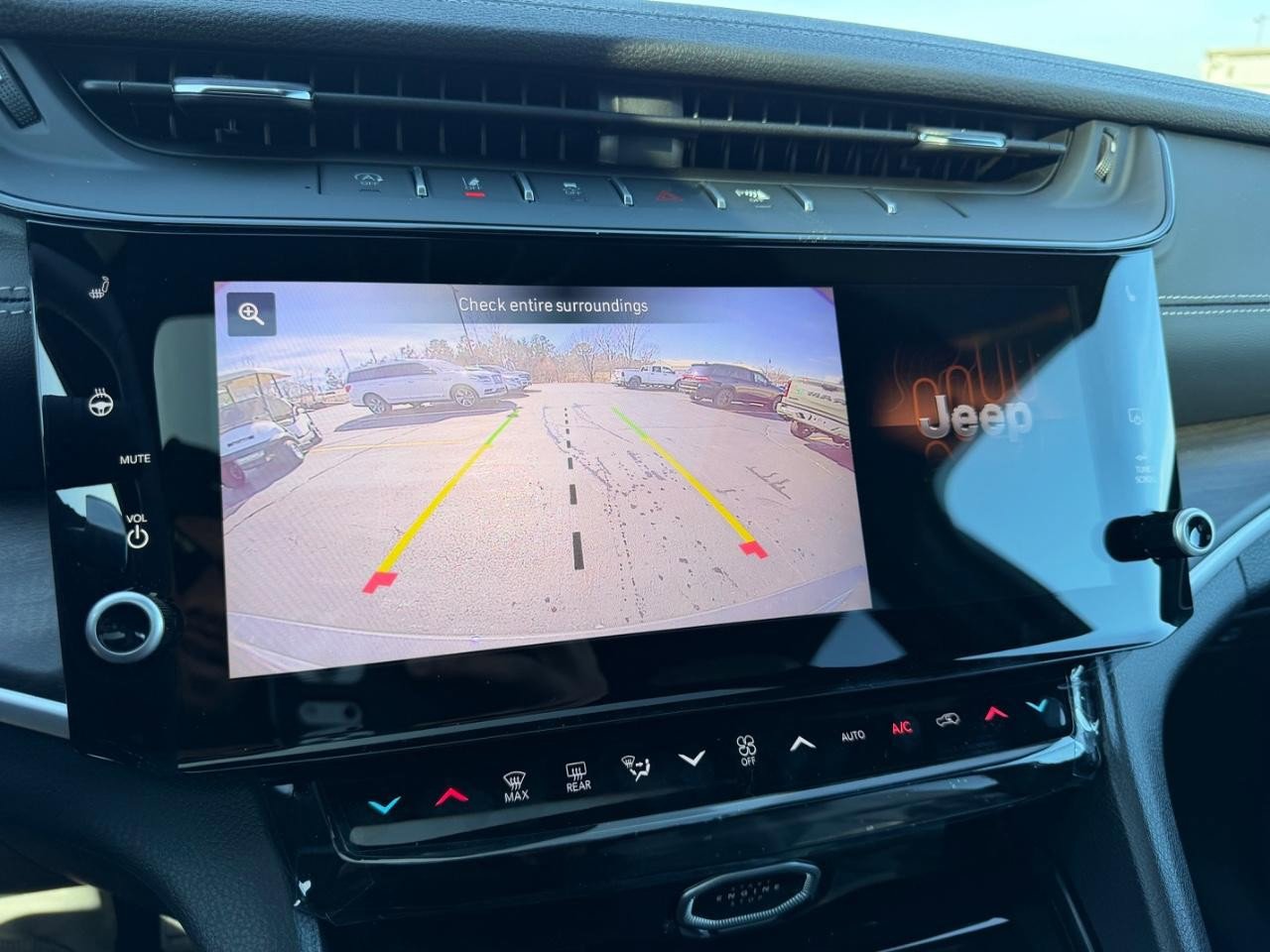 New 2026 Jeep Grand Cherokee Altitude image 23