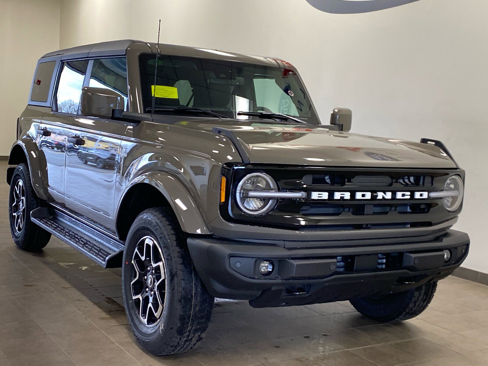 New 2026 Ford Bronco Outer Banks AWD/4WD image 9