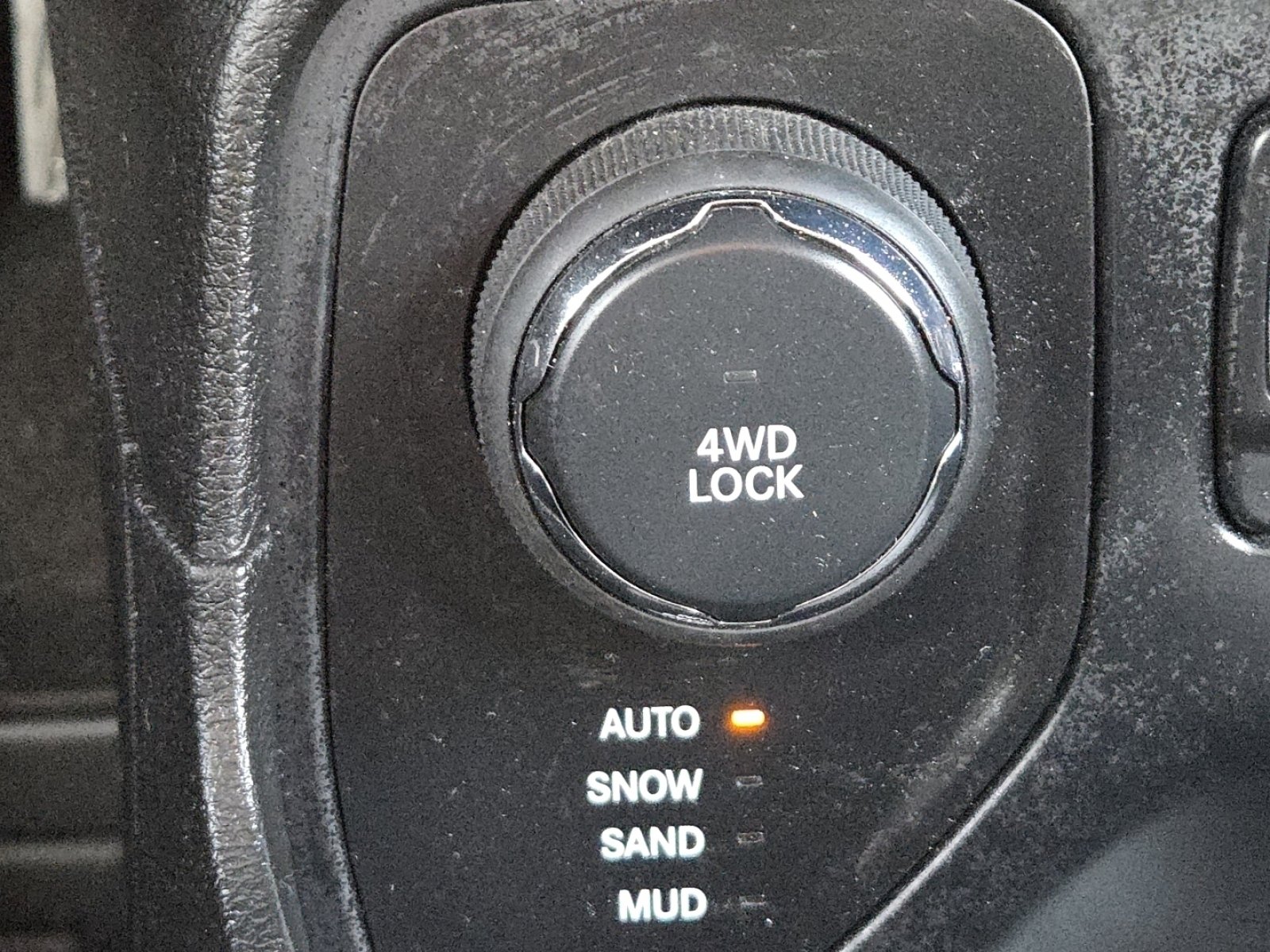 Used 2016 Jeep Renegade Latitude image 7