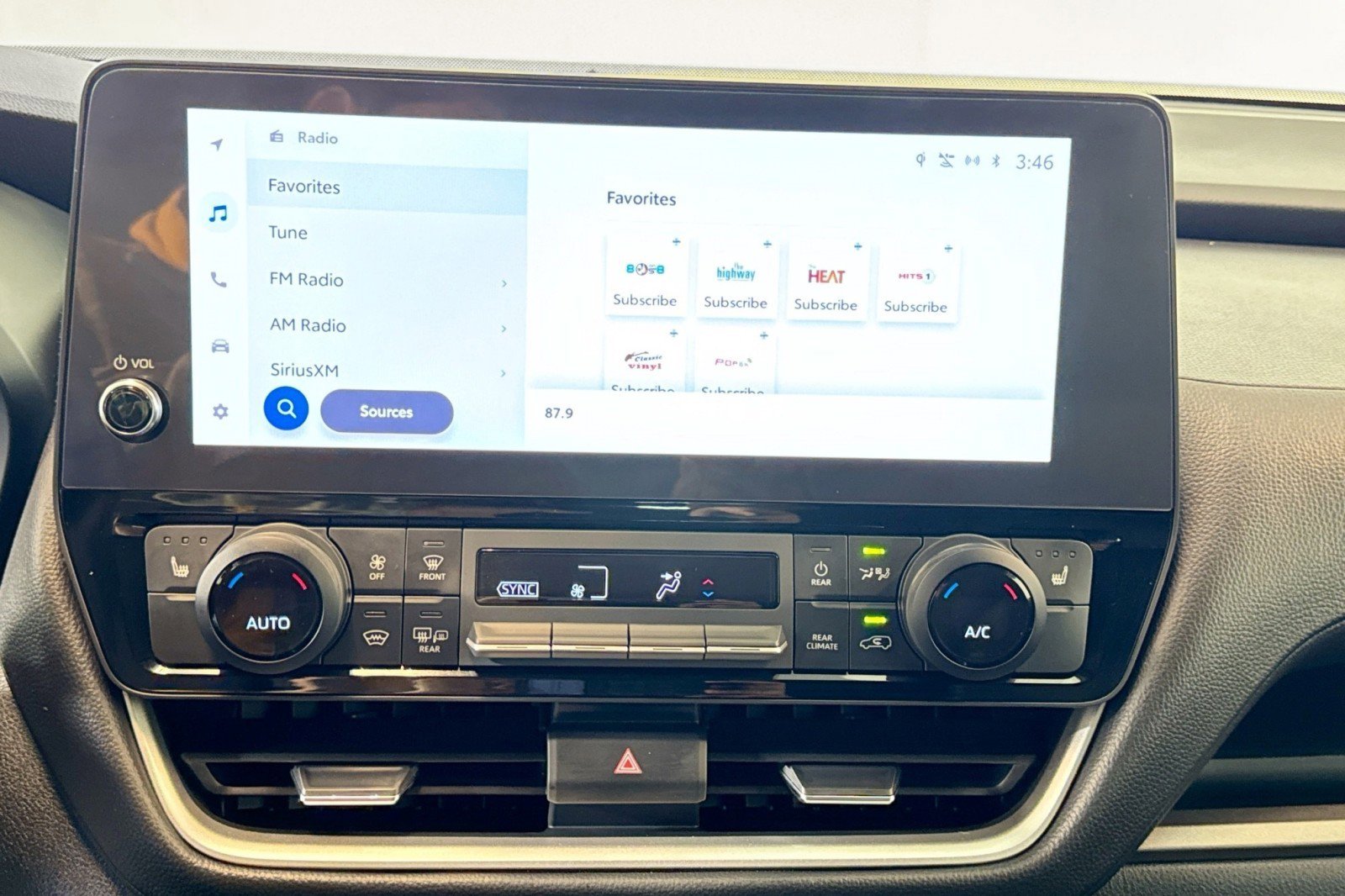 Used 2024 Toyota Grand Highlander AWD Hybrid image 15