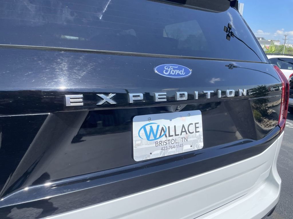 Used 2025 Ford Expedition Active image 6