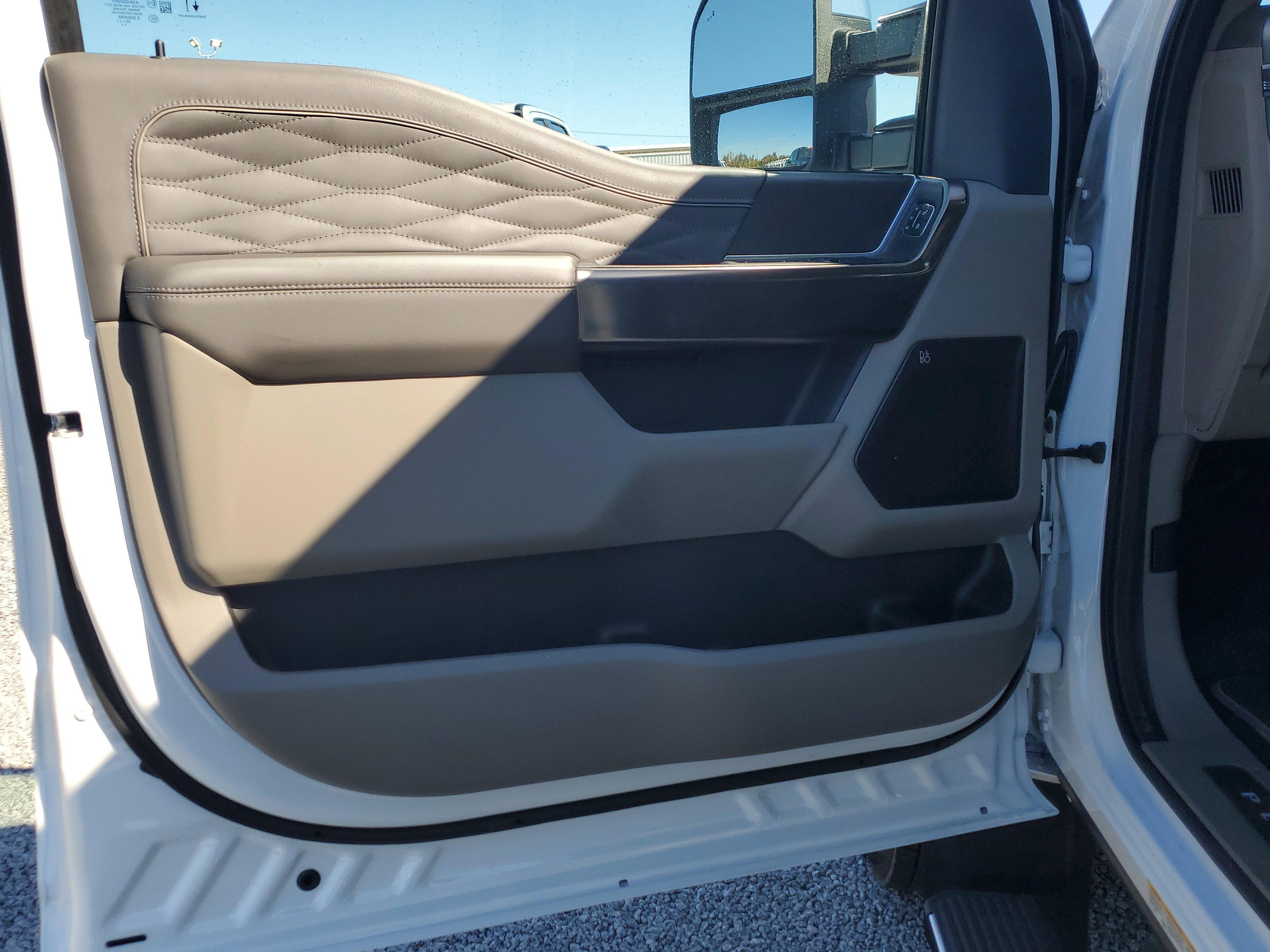 New 2026 Ford F450 Platinum w/ Platinum Plus Package image 16