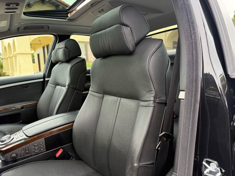 Used 2006 BMW 750i RWD image 31